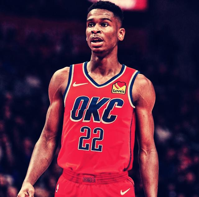 包含集结日突围战来临，俄克拉荷马雷霆围绕国王杯遗憾出局，引发热议，数据趋势出现新变化的词条